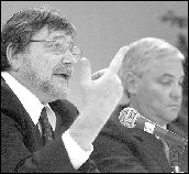 Judea Pearl speaks during the dedication ceremony at Temple B&rsquo;nai Shalom.